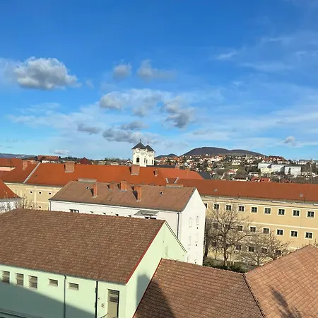 Hellowine Apartment Eger