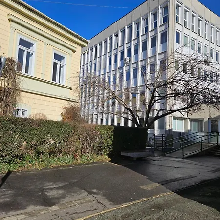 Apartment Hellowine Eger