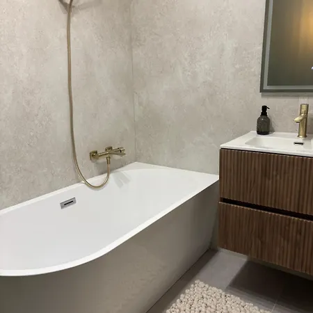 Hellowine Apartman Eger